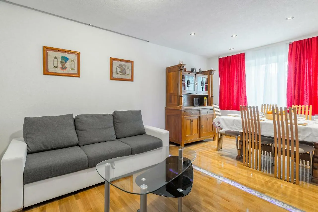 Apartment Antonia contacts